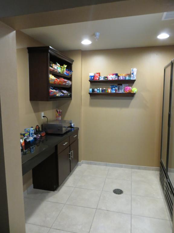 Cobblestone Inn & Suites - Harper Екстер'єр фото