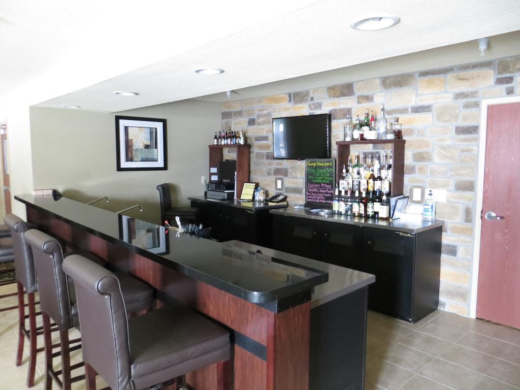 Cobblestone Inn & Suites - Harper Екстер'єр фото