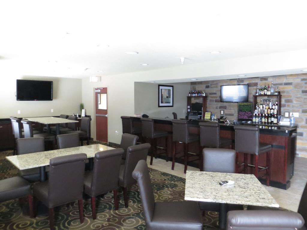 Cobblestone Inn & Suites - Harper Екстер'єр фото