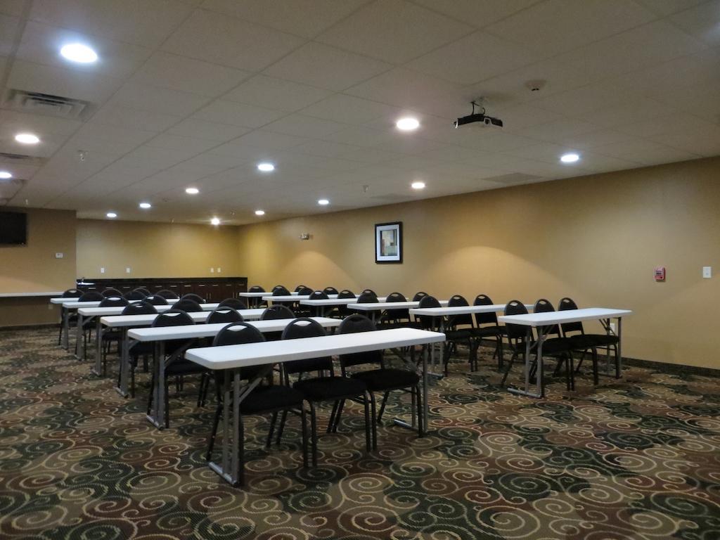 Cobblestone Inn & Suites - Harper Екстер'єр фото