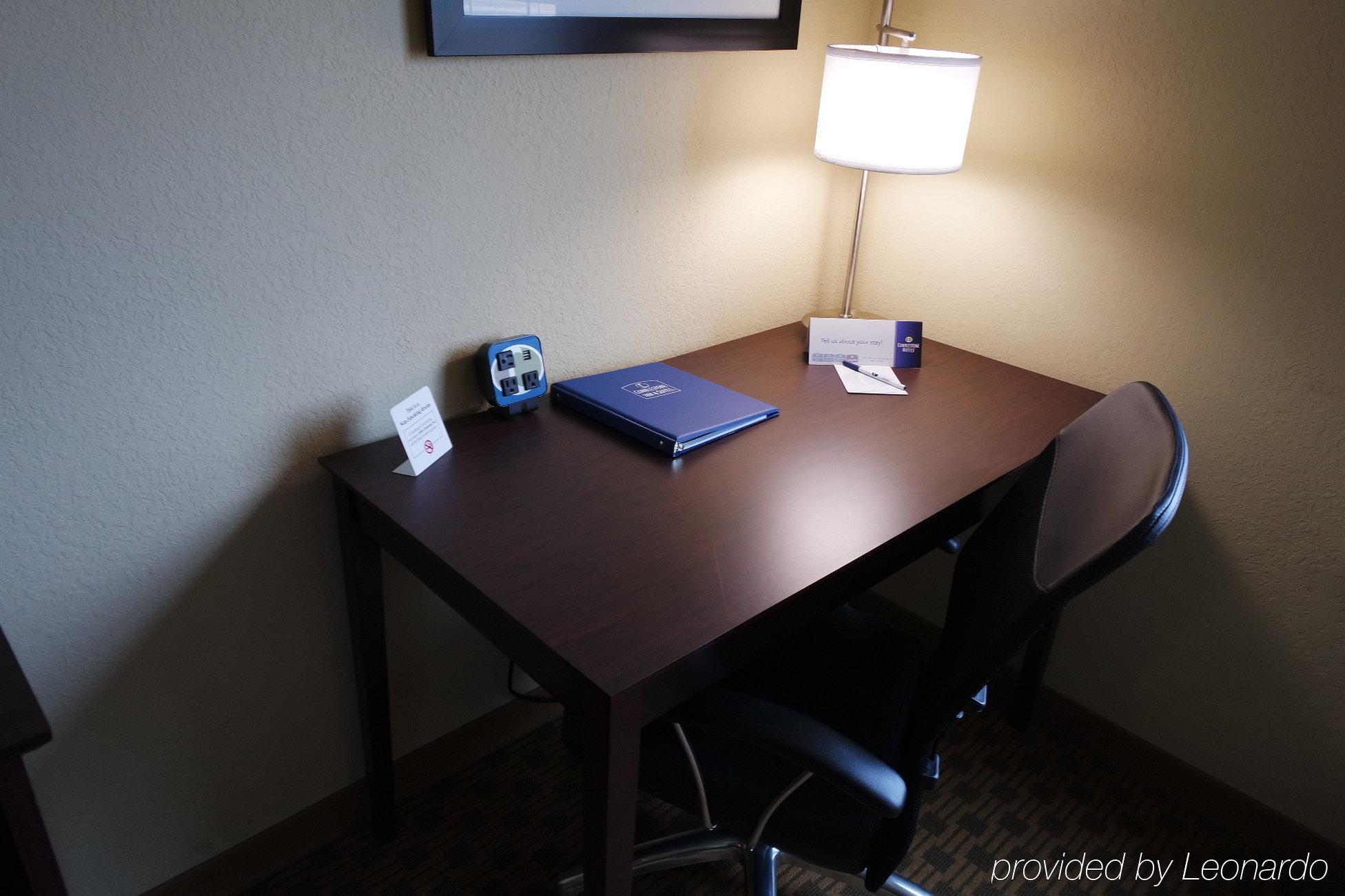 Cobblestone Inn & Suites - Harper Екстер'єр фото