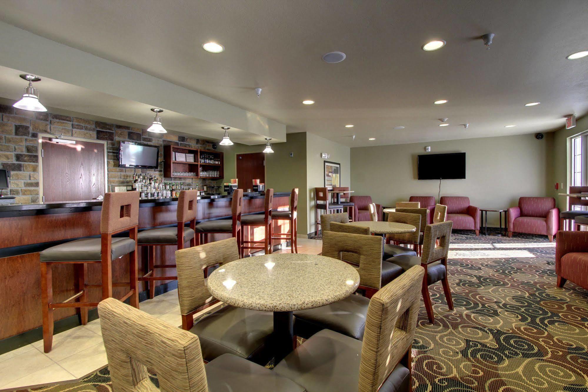 Cobblestone Inn & Suites - Harper Екстер'єр фото